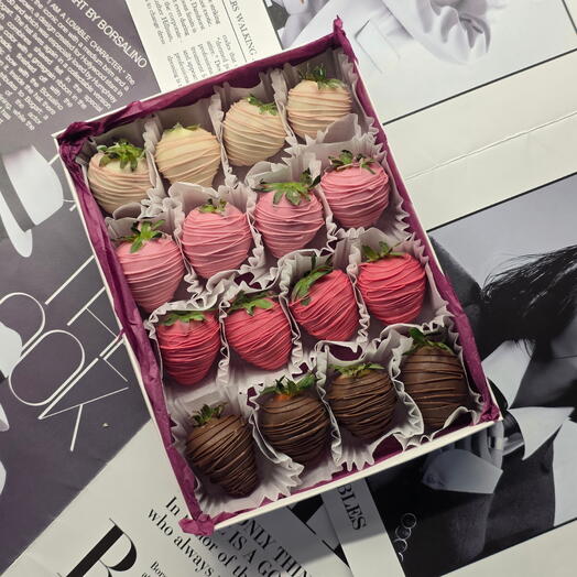 Клубника в шоколаде "Градиент чувств" 16🍓