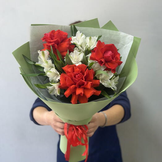 Букет с красными французскими розами