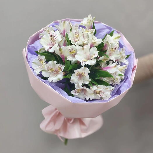 Букет из альстромерий