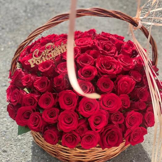 Корзина из 101 розы