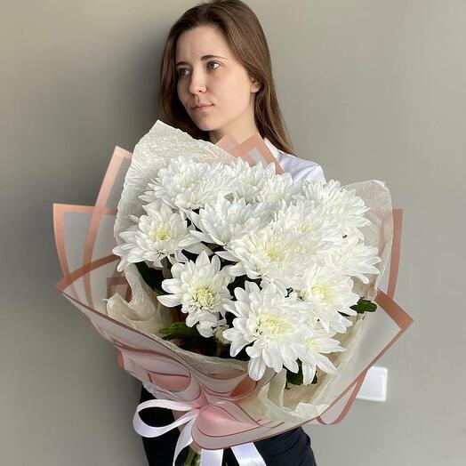 Bouquet with 3 bush chrysanthemums