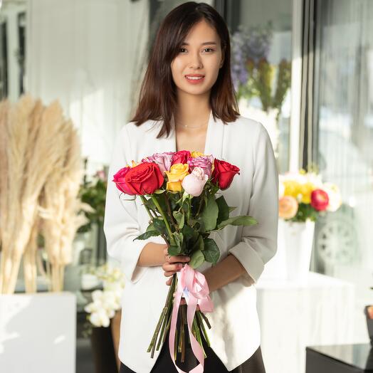 Букет из 15 микс роз 50 см