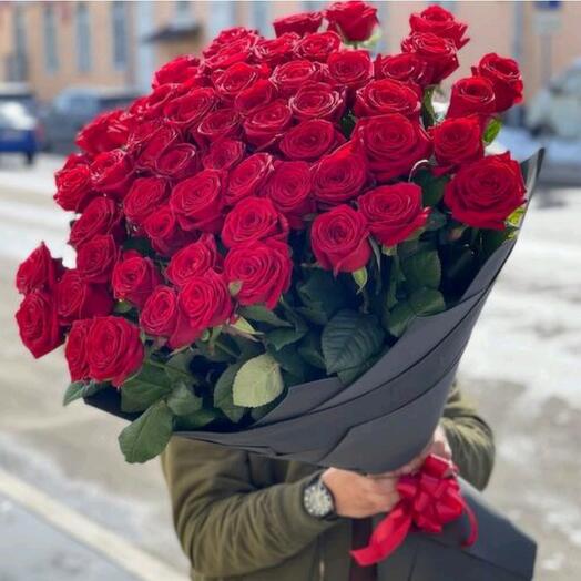 Букет из 51 шикарной красной розы