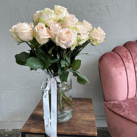 Garden roses bouquet