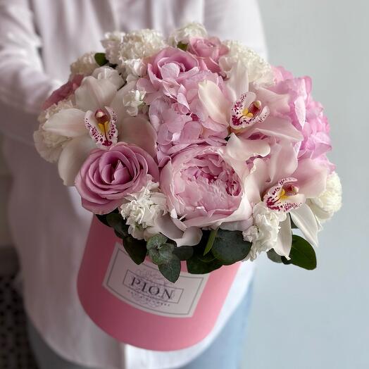 Flores en una Caja con peonías Rosadas 💓
