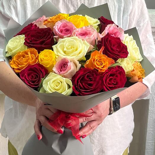 Bouquet of 25 multicolored roses