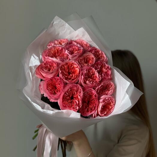 Monobucket of 15 exclusive roses