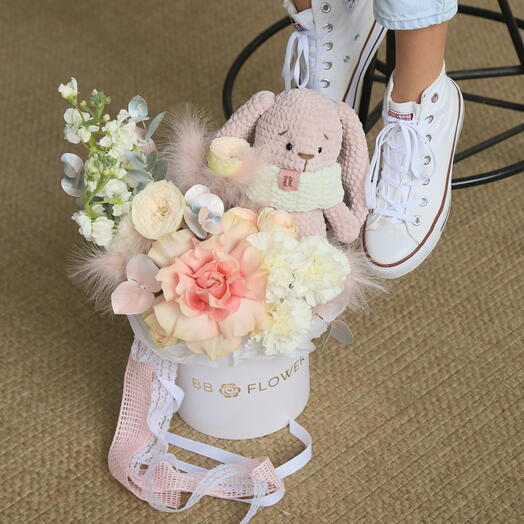 Композиция с зайкой ручной работы, Цветы и подарки в Нижнем Новгороде ...