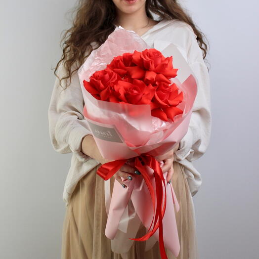 Монобукет из алых роз