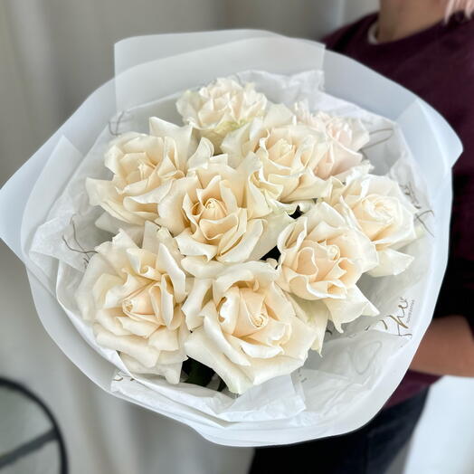 9 White roses