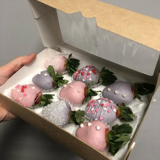 Бокс 9 клубничек🍓