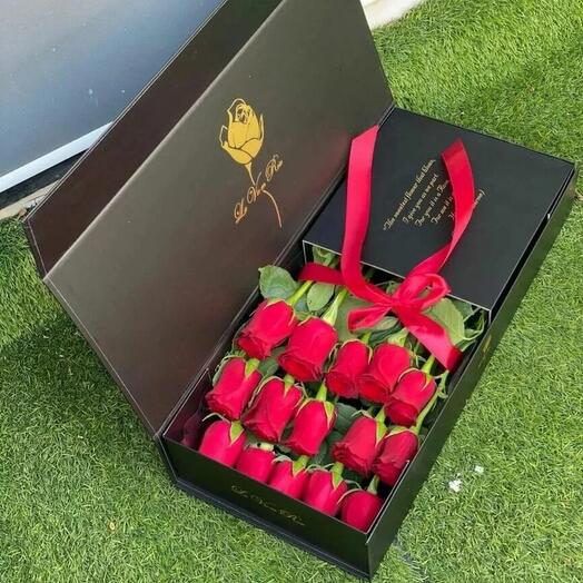 Розы в лежачей коробке