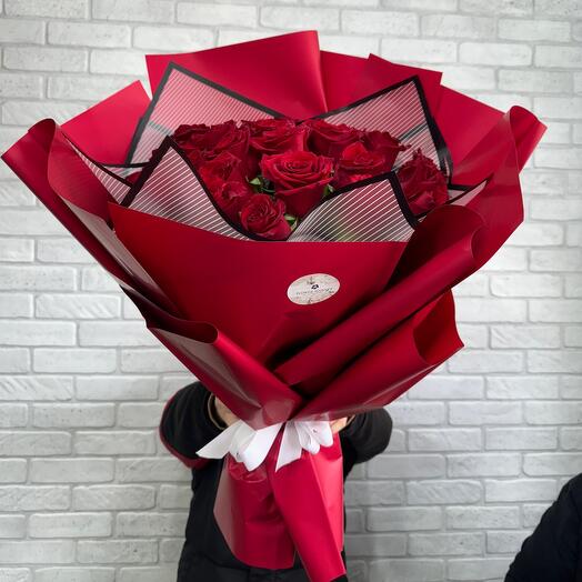 Букет из 25 роз красных