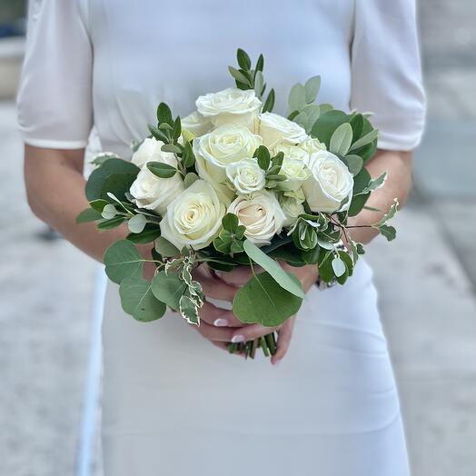Elegant White Bridal Bouquet