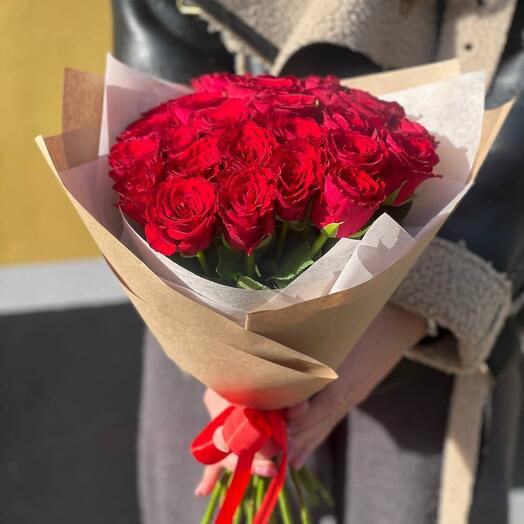 Букет из 25 красных роз