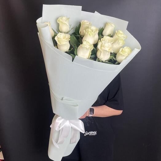 Белые голландские розы