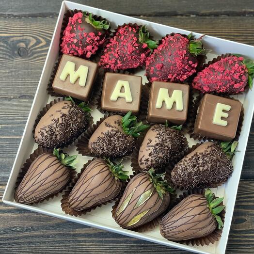 Chocolate-covered Strawberry set for Mom