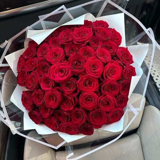 51 Роза Red Naomi