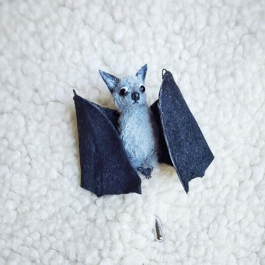 Брошка Мышка летучая