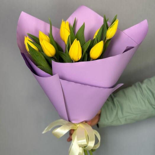 Тюльпаны желтые 9