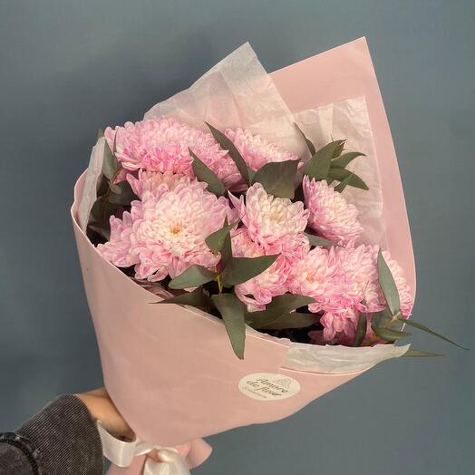 Мини-комплимент из стойкой хризантемы с эвкалиптом 🌸