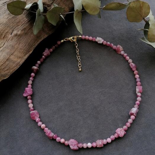 Чокер из розового турмалина