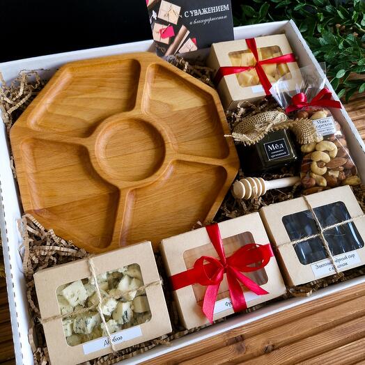 Набор с менажницей