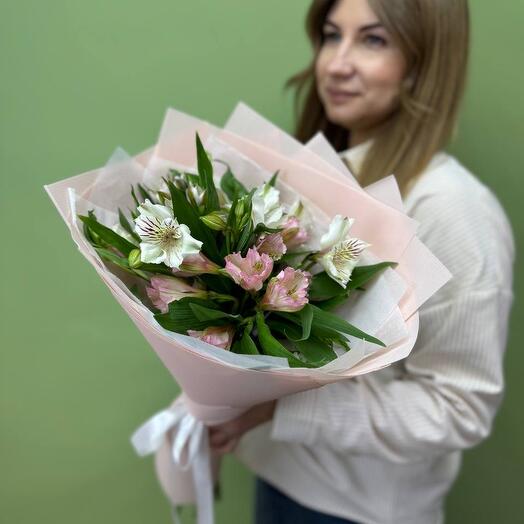 Моно букет альстромерии