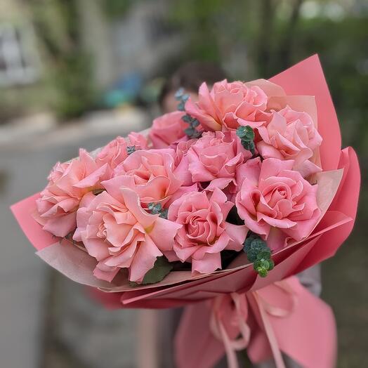 Bouquet of roses and eucalyptus
