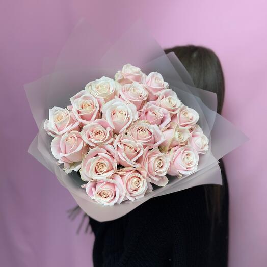 Bouquet of 21 soft pink roses