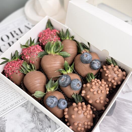 Клубника 🍓 в молочном шоколаде