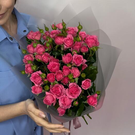 Монобукет из 11 розовых кустовых роз