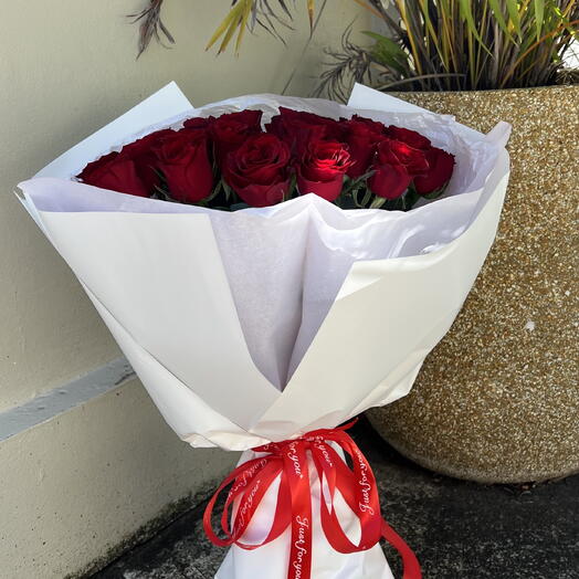 Bouquet of 15 roses