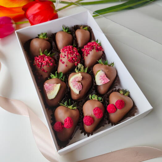Клубника в шоколаде 12-16 шт