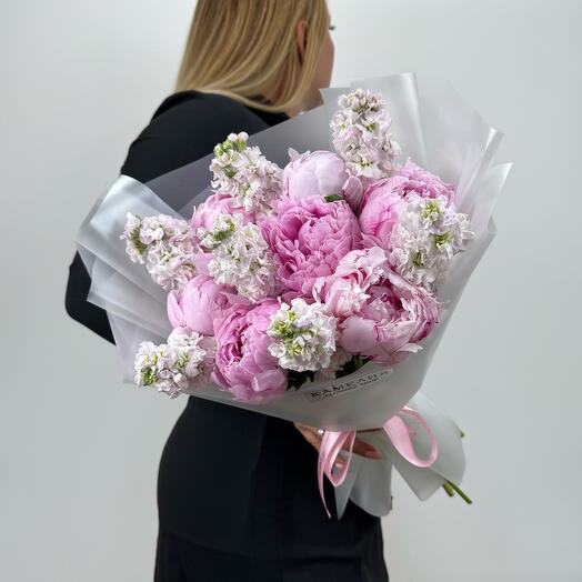 Нежно-розовые пионы Сара Бернар и маттиола 🤍 Камелия Flowers Shop
