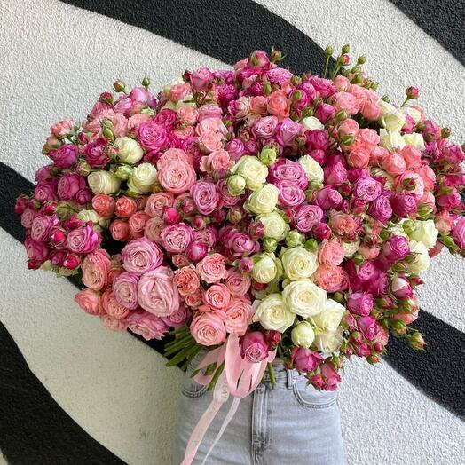 Grand Spray Roses Bouquet Lux