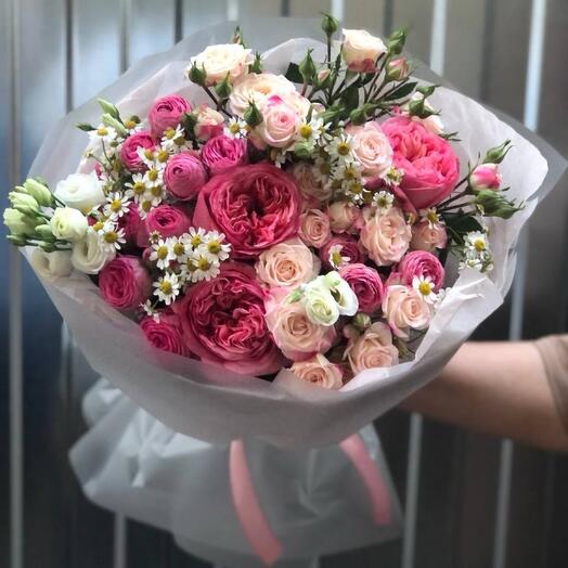 Пион раушандары, танацетум, эустома және бұта раушандарының 103 жазғы букеті