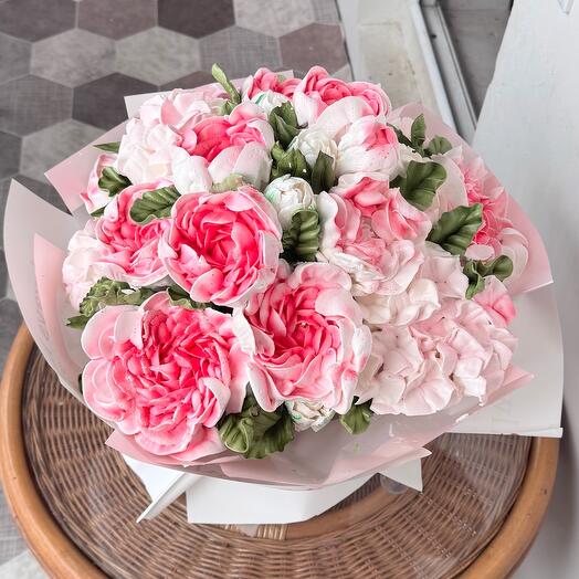 Зефирный букет с пионами