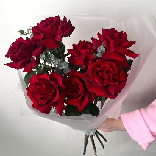 Моно букет из 7 красных французских роз