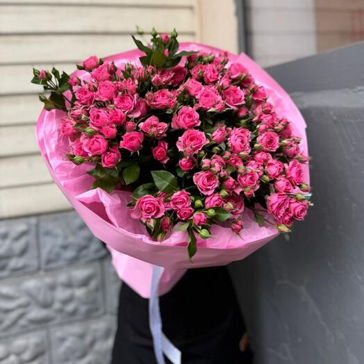 Букет из кустовых роз