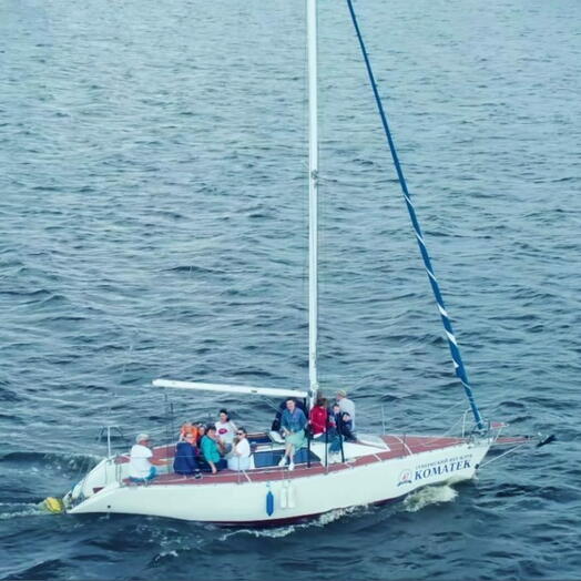 Подарочный сертификат «Прогулка на парусной яхте с мотором» (Пакет 3, от 1 до 6 чел)