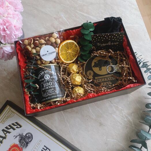 Подарочный бокс мужчине на день рождения