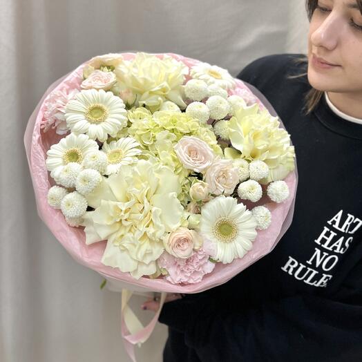 Букет «Всплеск» из французских роз, Гербер и гортензии 🌸