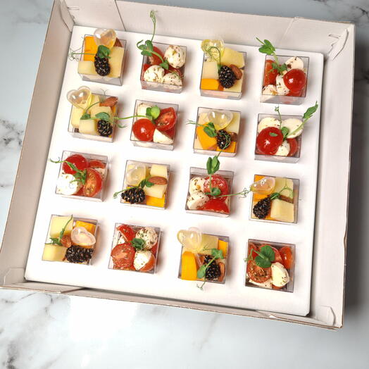 Бокс "Сырный Капрезе"