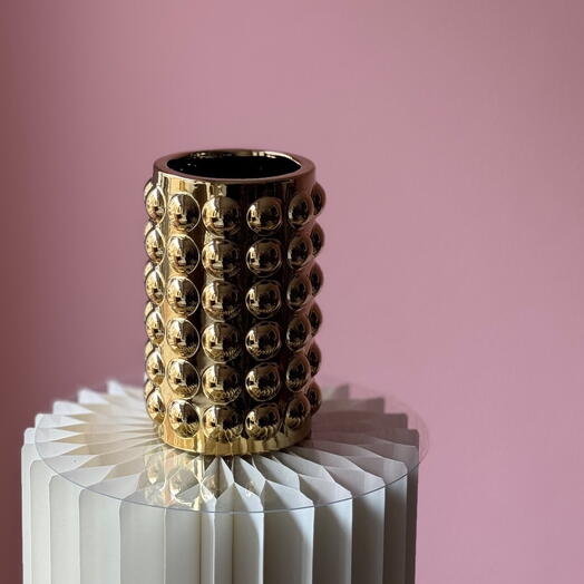 Золотая ваза