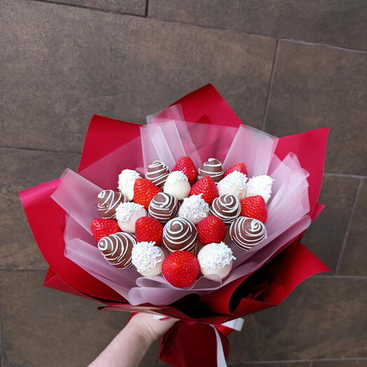 Букет из клубники в бельгийском шоколаде Callebaut "Red Velvet" L
