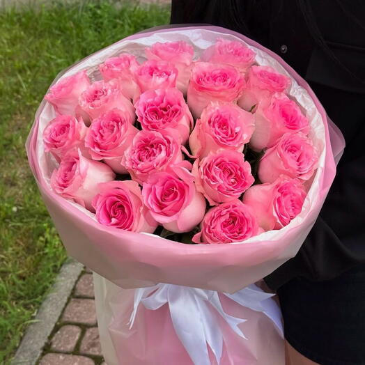 Букет из нежно - розовых роз