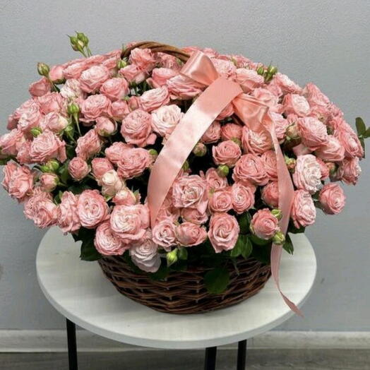 Корзина с цветами бомбастик