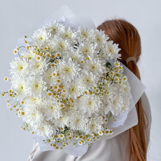 Ромашки и хризантема 💐