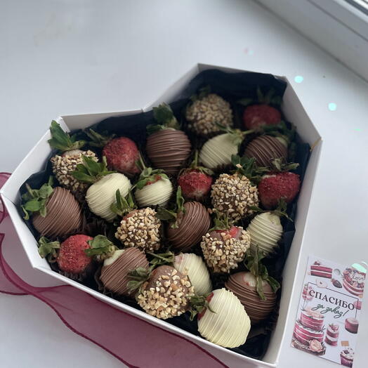 Клубника в шоколаде для него, маме, любимой, отцу «На компанию»